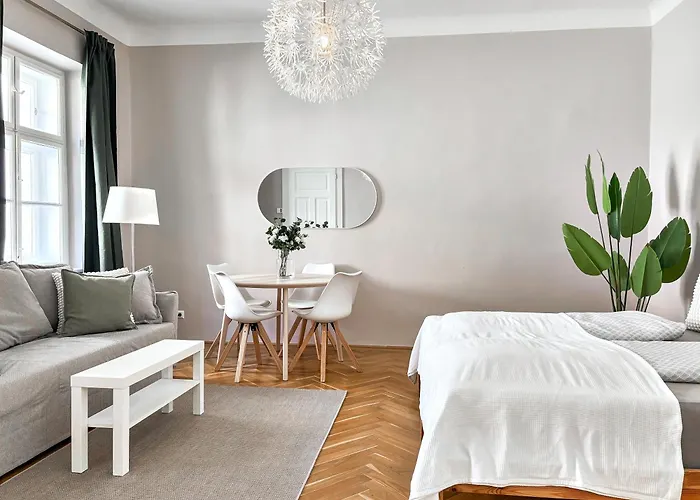 Chic 1-Br Apartment - Perfect Location